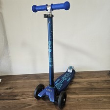 Micro Maxi Navy Blue Scooter