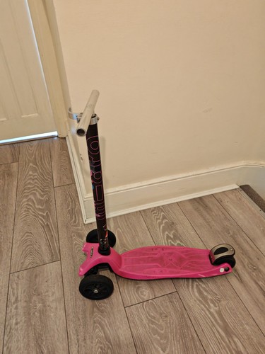 Micro scooter kick - kick,