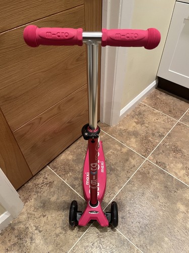 Maxi micro deluxe led scooter - maxi,