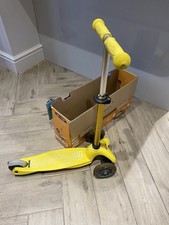 Micro Mini Deluxe Scooter With