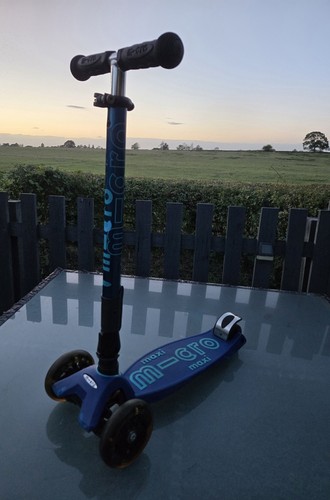 Micro maxi blue - blue, led
