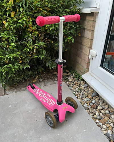 Micro deluxe wheel scooter - micro,