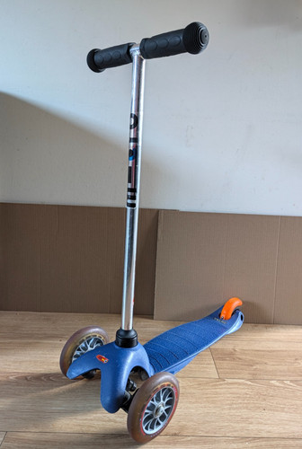 Mini micro scooter with seat - micro,
